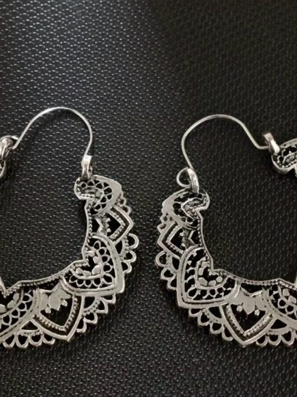 Intricate vintage Silver Filigree Hoop Earrings - Women's Jewelry